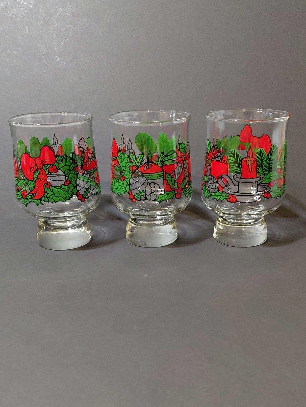 Lot of 3 Vintage Libbey Holly Wreath Christmas Footed Tumbler Glasses
